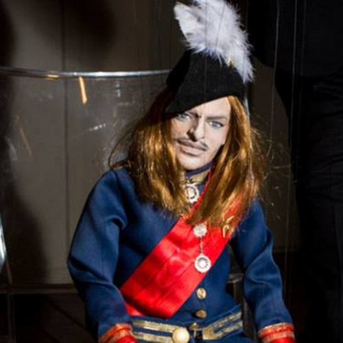 Ο John Galliano επιστρέφει